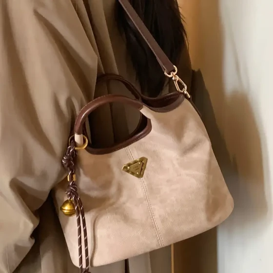 Elegant carrying crossbody bag, suitable for women, layered leather shoulder bag with solid polyester lining, suitable for dinner and casual occasions