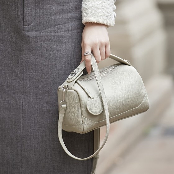 Real leather handbag for women, fashionable top layer cowhide for commuting, high-end feel, women's large capacity bag, temperament pillow bag