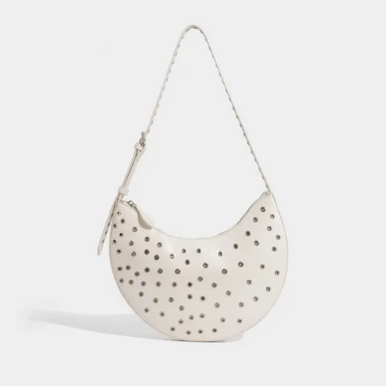 2025 new personalized porous design shoulder bag with cool and trendy design is a must-have for travel, increasing the return rate of handbags